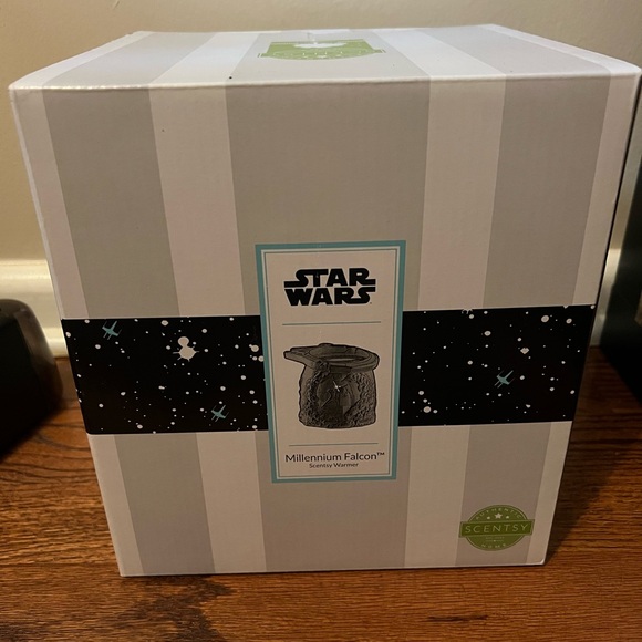 Star Wars Millennium Falcon Warmer NIB - Picture 4 of 6